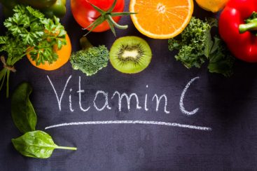 A vitamina C encapsulada em lipossomas e/ou o protocolo “Levy Multi-C” são mais eficazes que a vitamina C intravenosa?