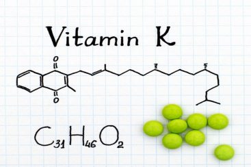 O que é vitamina K? Tudo o que você precisa saber sobre K1 e K2